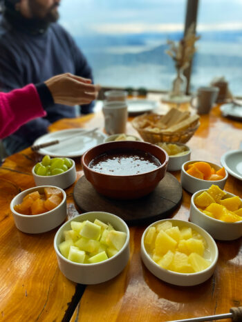 Roca Negra: Sabores de montaña con vista al paraíso - Image 3