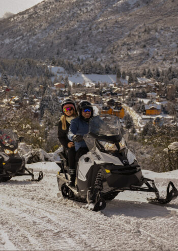 Vení a La Cueva After Ski: Relajate en la Montaña con Cena y Paisajes de Ensueño - Image 4