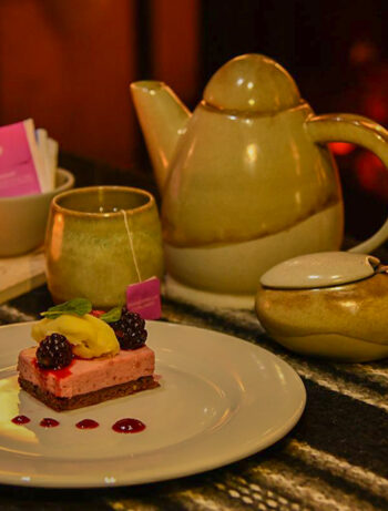 Vení a La Cueva After Ski: Relajate en la Montaña con Cena y Paisajes de Ensueño - Image 3