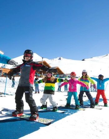 Ski and Snowboard School: a full day for the little ones