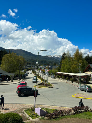 Explorá Villa La Angostura y Cerro Bayo: Aventura entre Lagos y Montañas - Image 2